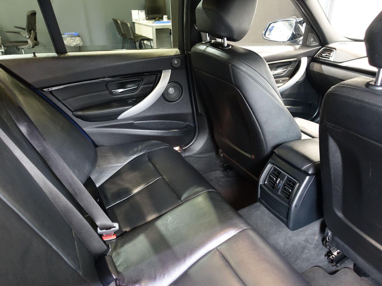 BMW 3 Series - Image 15