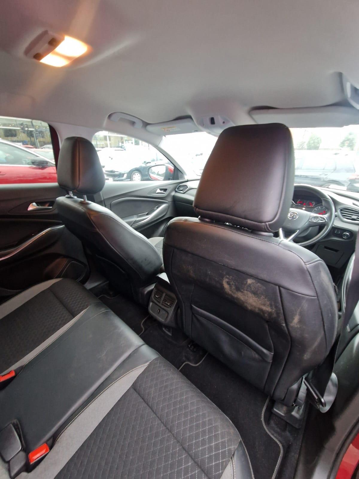 Vauxhall Grandland X - Image 32