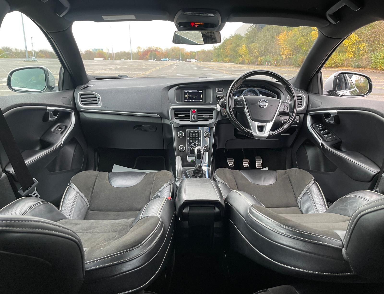 Volvo V40 - Image 13