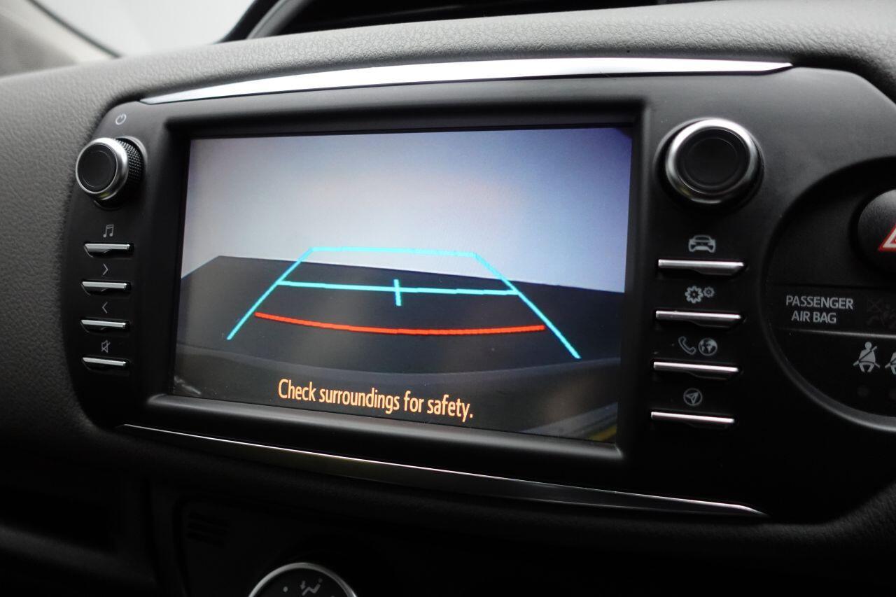 Toyota Yaris - Image 21