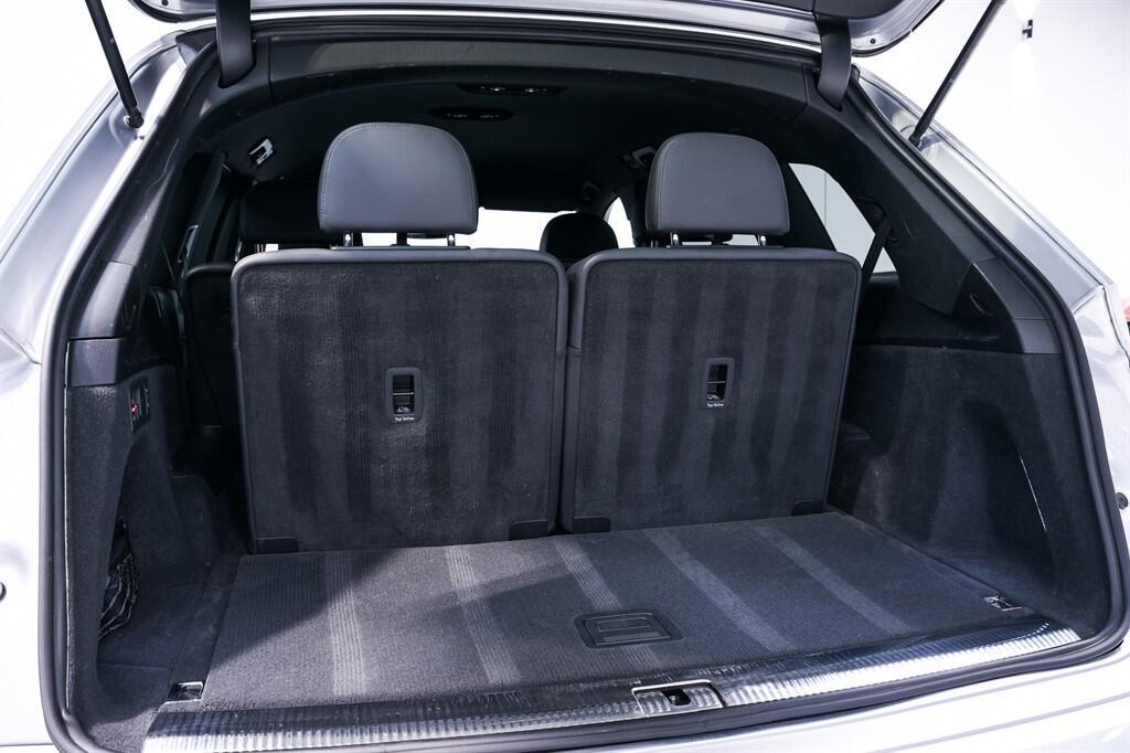 Audi Q7 - Image 30