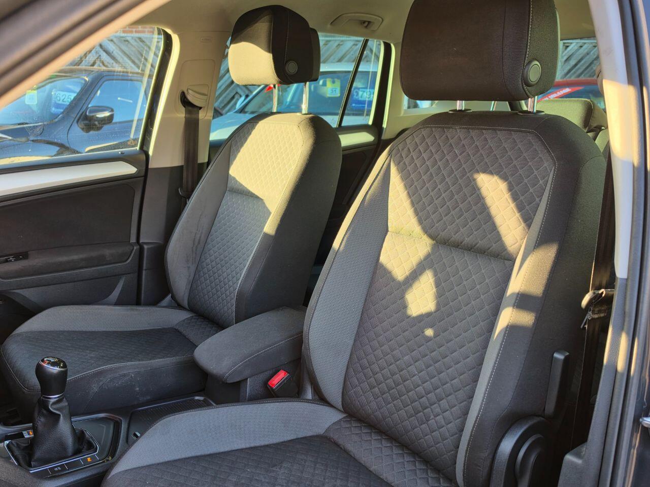 Volkswagen Tiguan - Image 15
