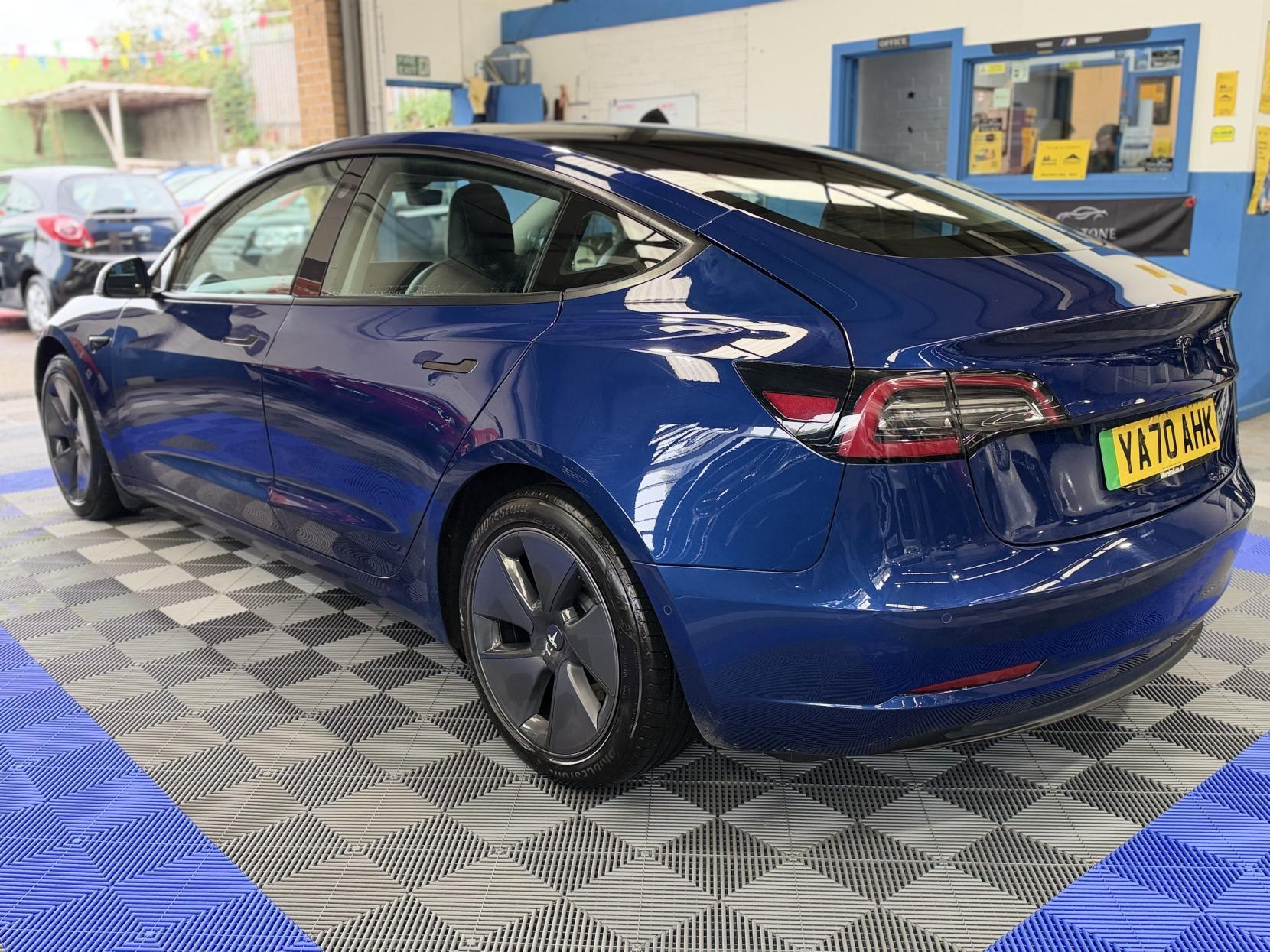 Tesla Model 3 - Image 6