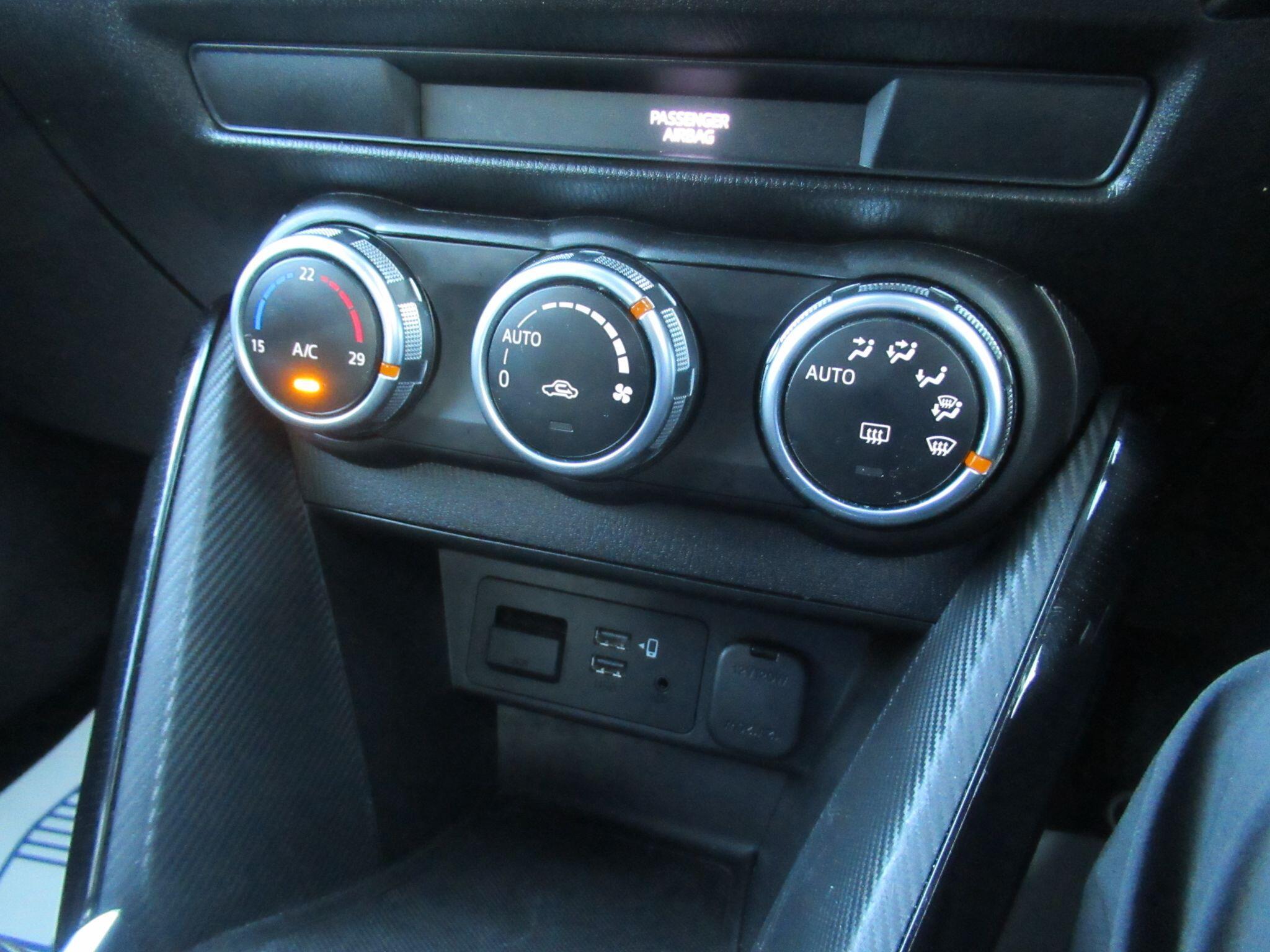 Mazda MAZDA2 - Image 33