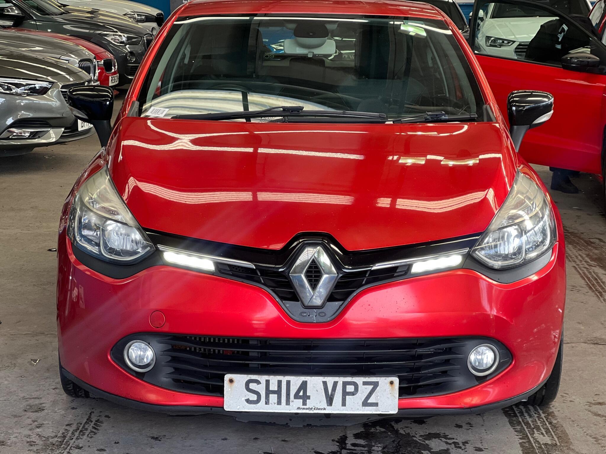 Renault Clio - Image 2