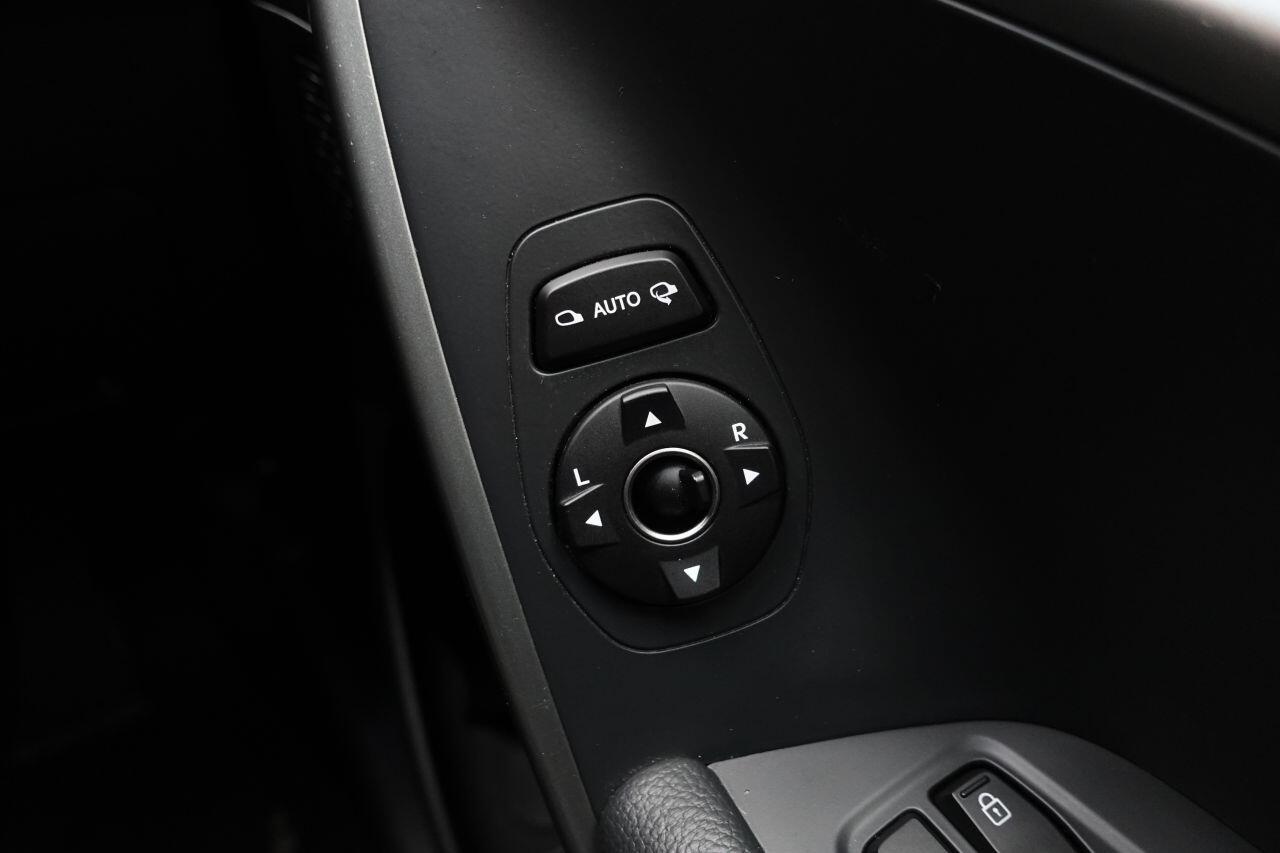 Hyundai Santa Fe - Image 32