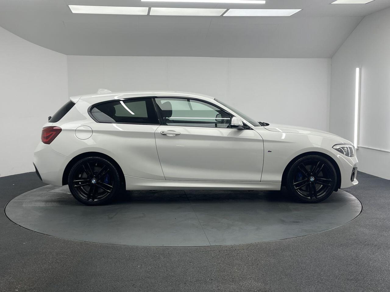 BMW 1 Series - Image 12