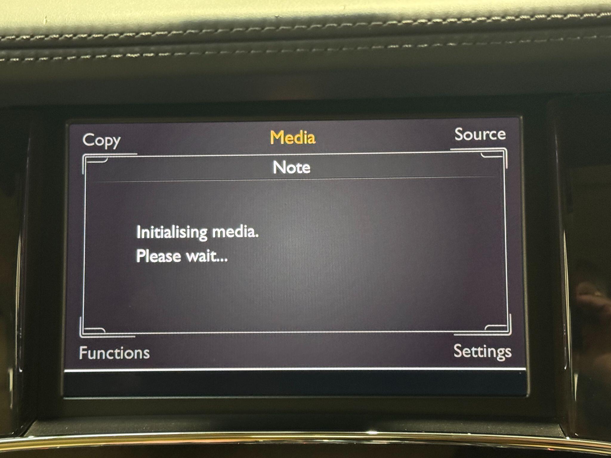 Bentley Mulsanne - Image 39