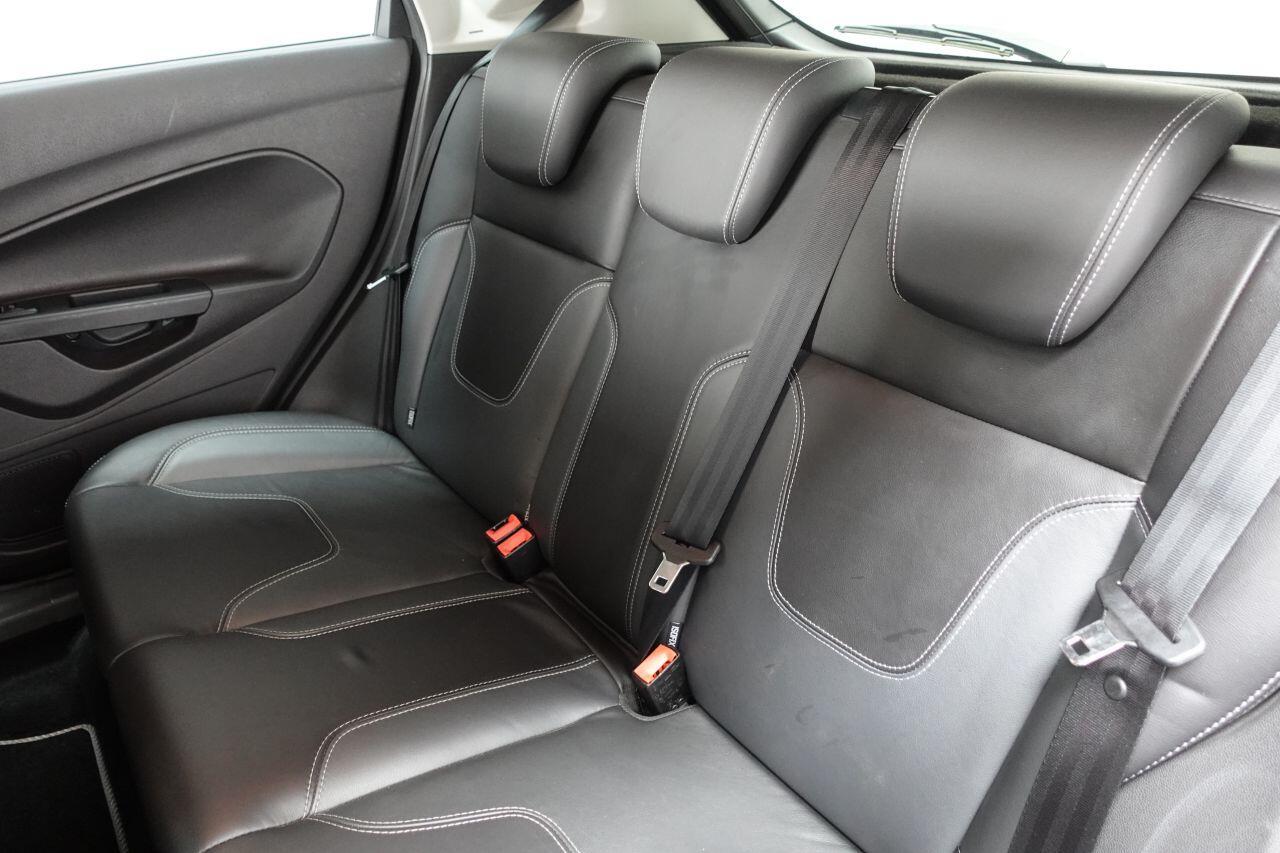 Ford Fiesta - Image 20