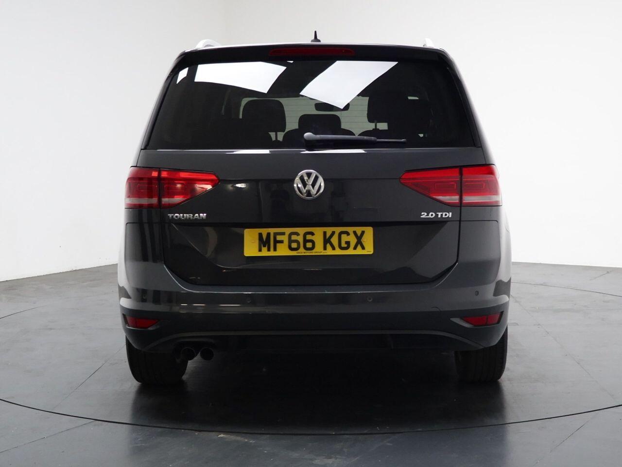 Volkswagen Touran - Image 11