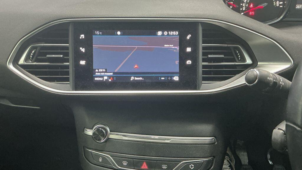 Peugeot 308 - Image 2