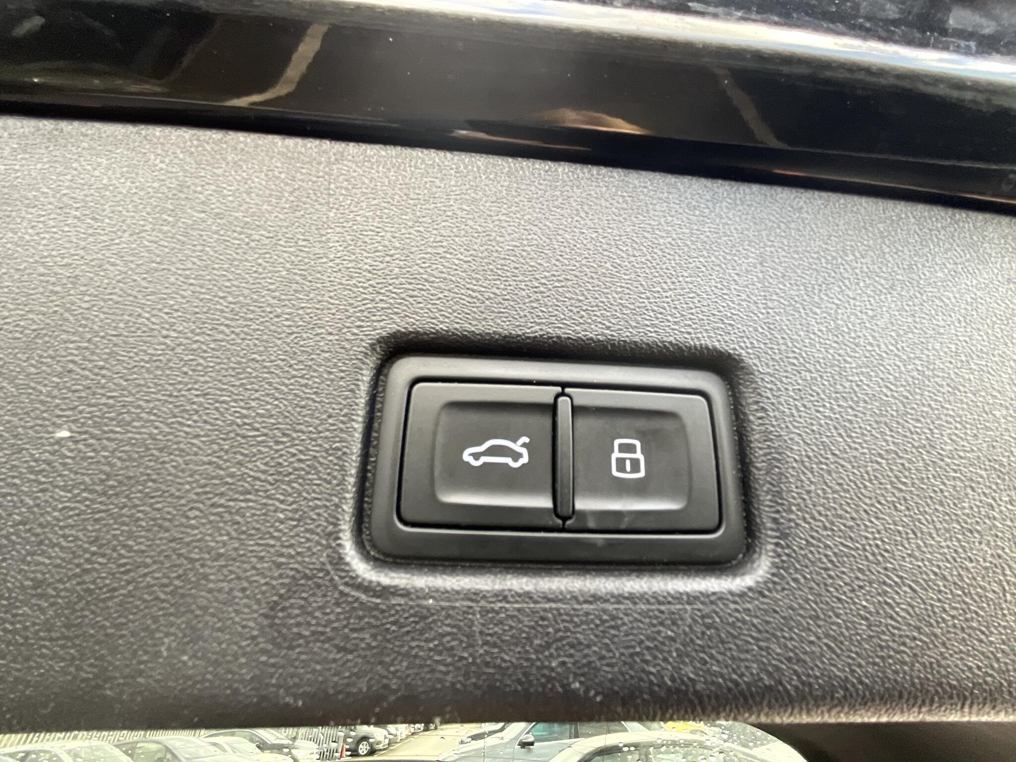 Audi Q4 E-Tron - Image 16
