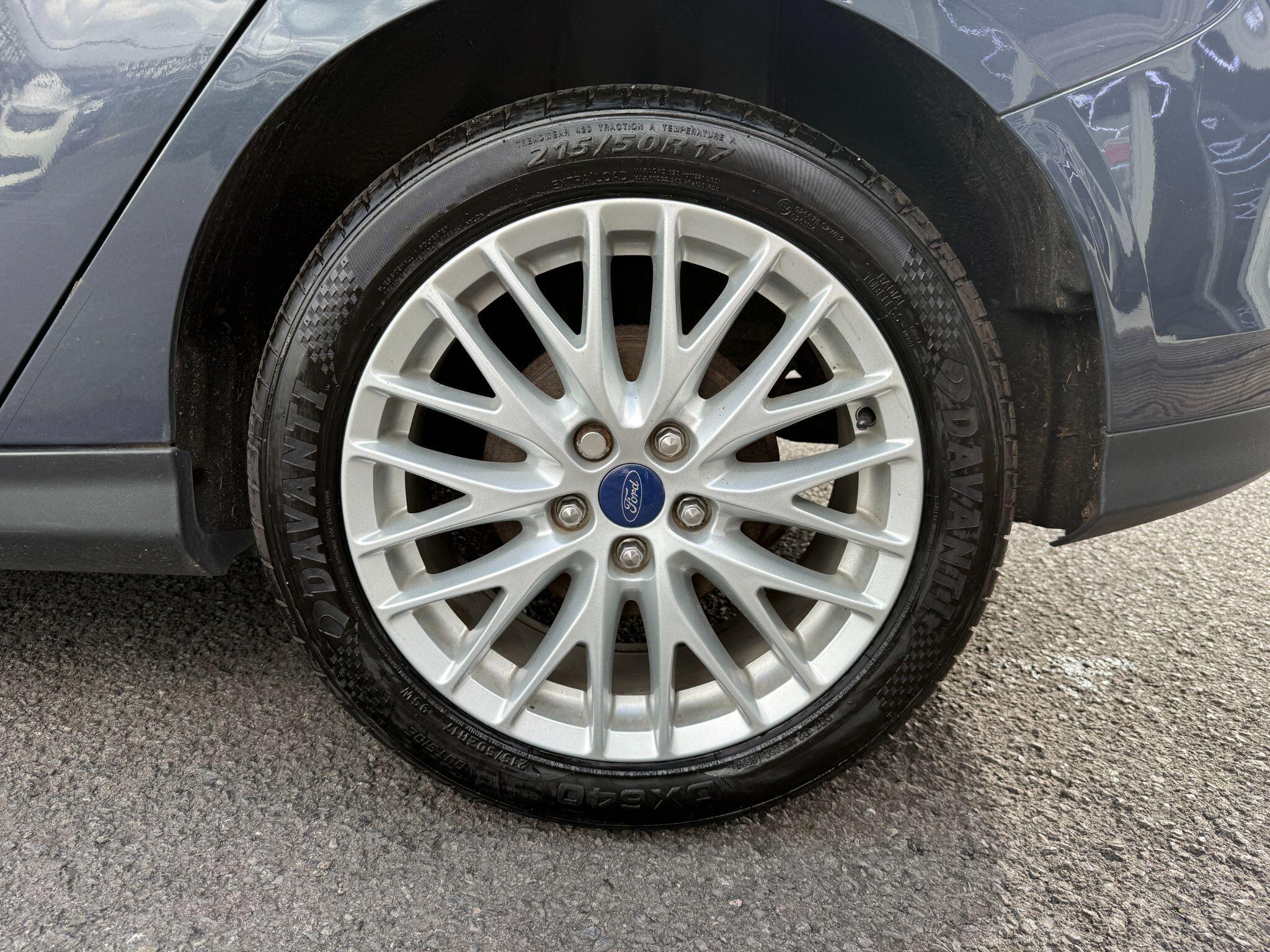 Ford Focus - Image 63