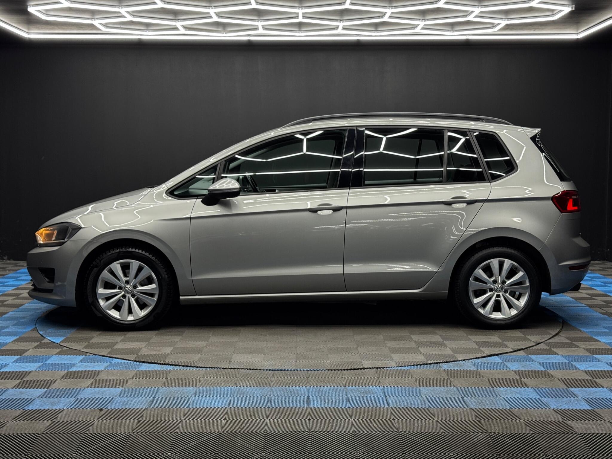 Volkswagen GOLF SV - Image 8