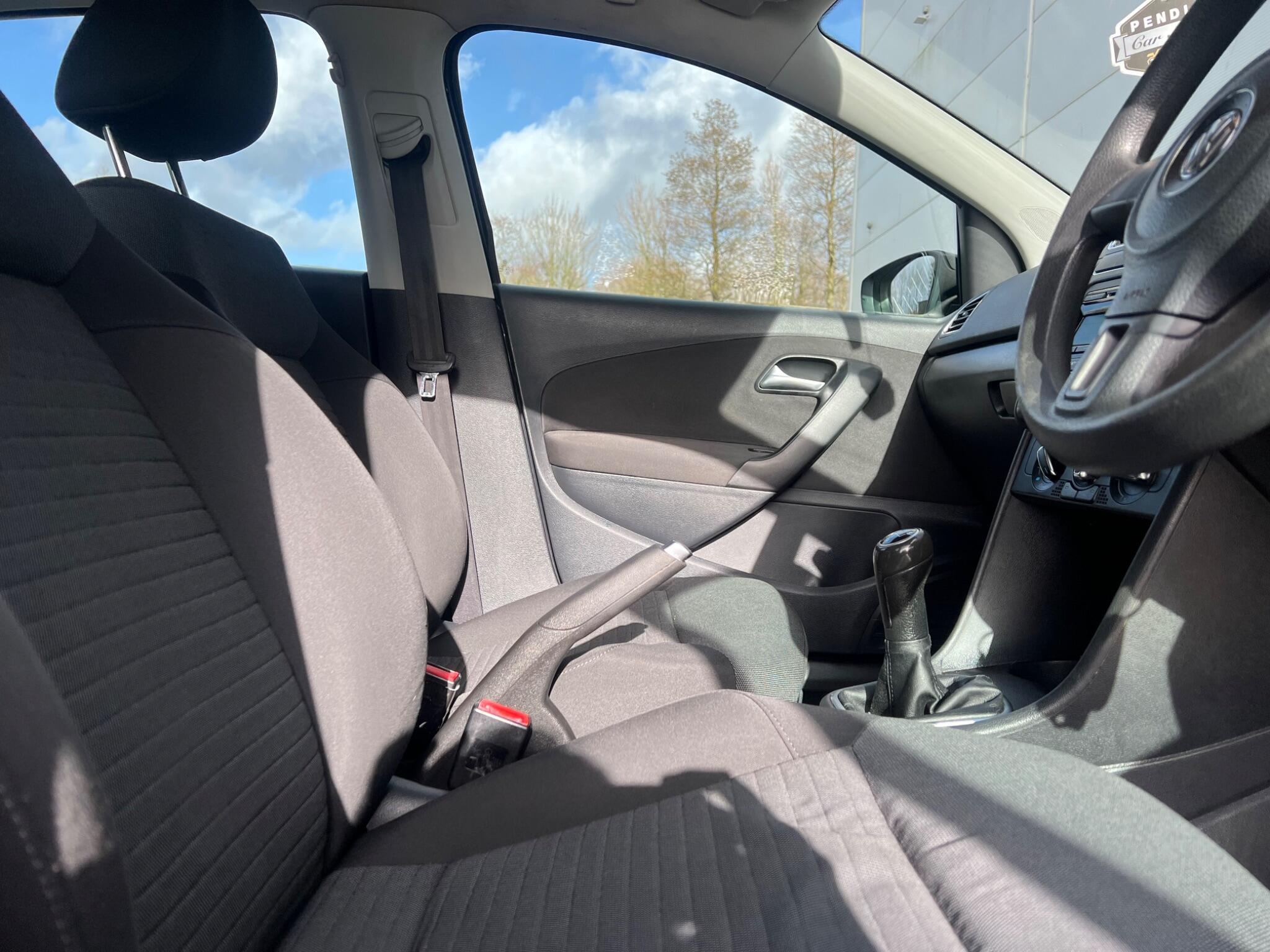 Volkswagen Polo - Image 13