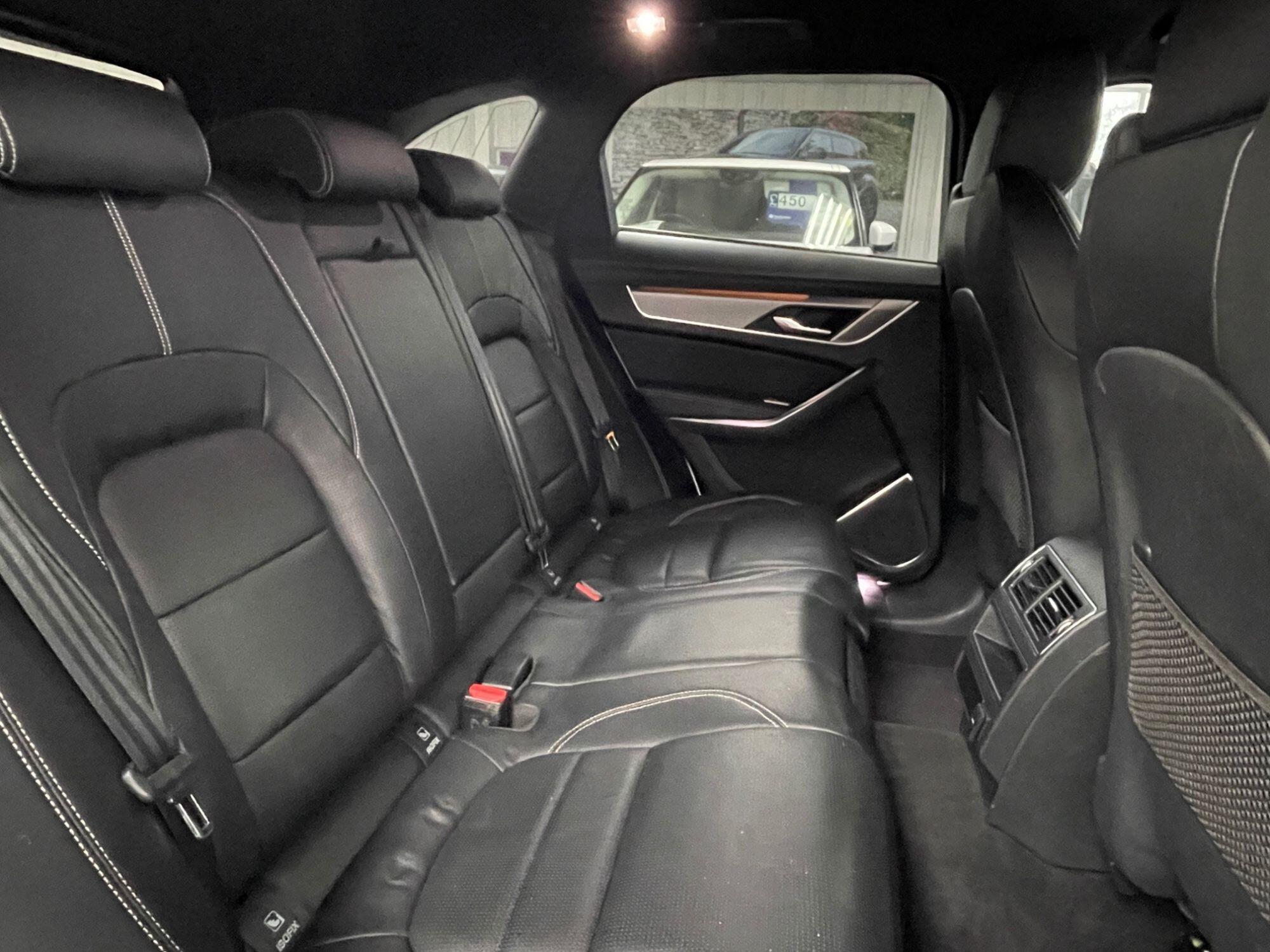 Jaguar F-Pace - Image 28