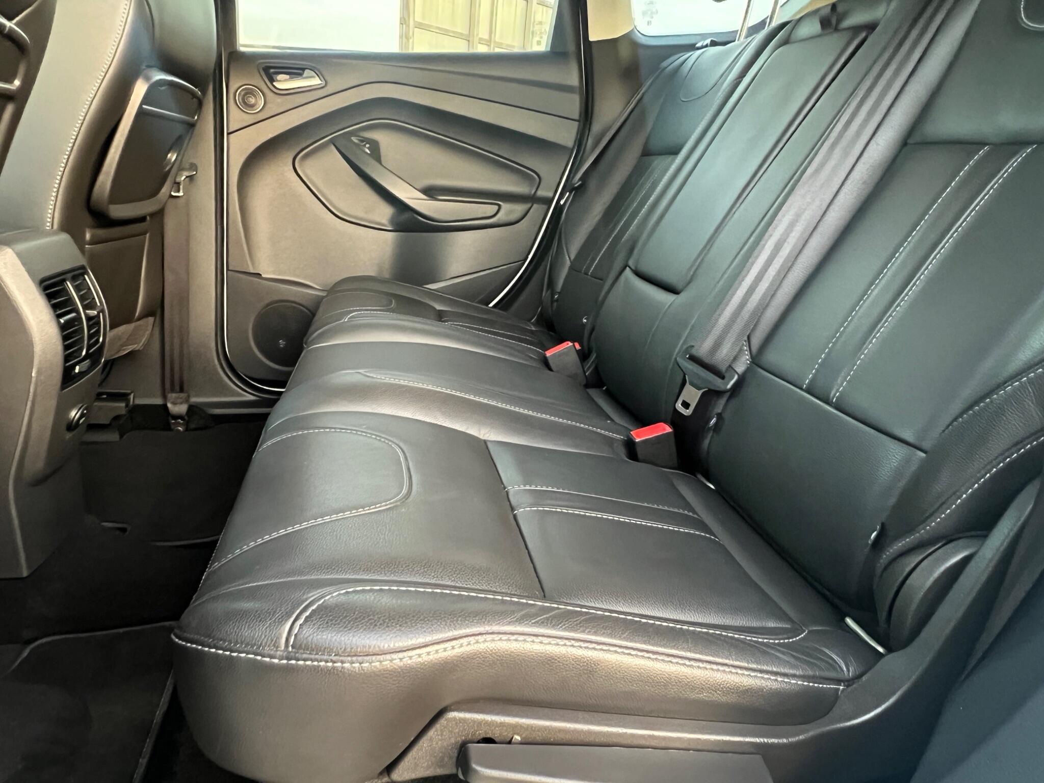 Ford Kuga - Image 15