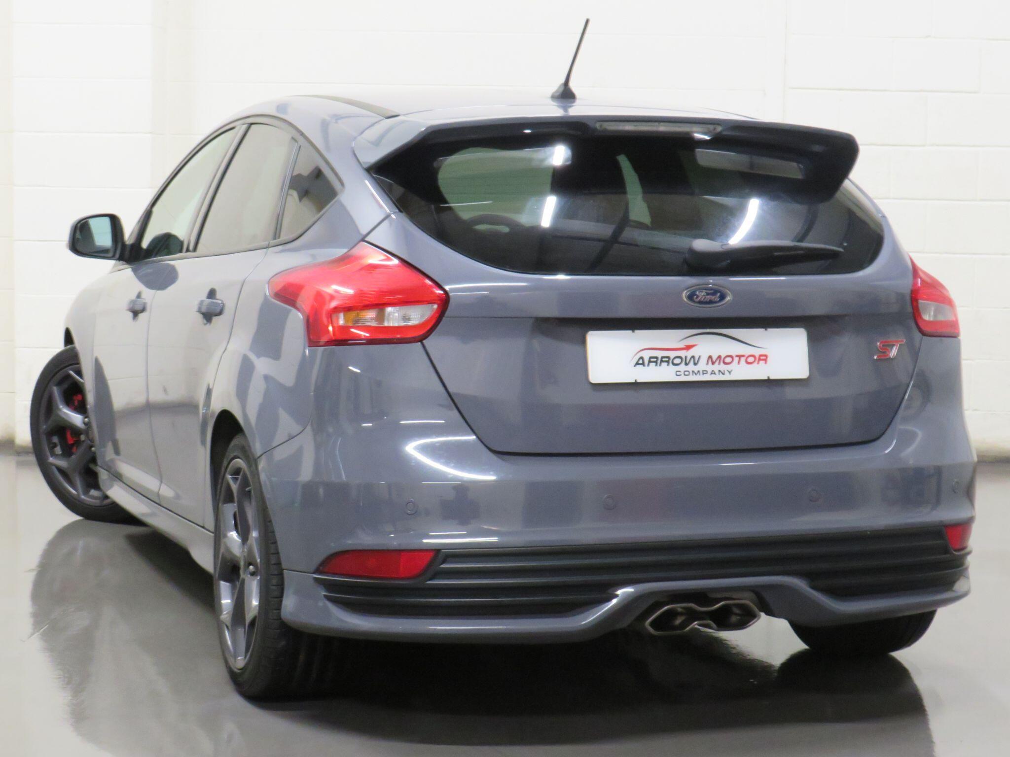 Ford Focus - Image 5