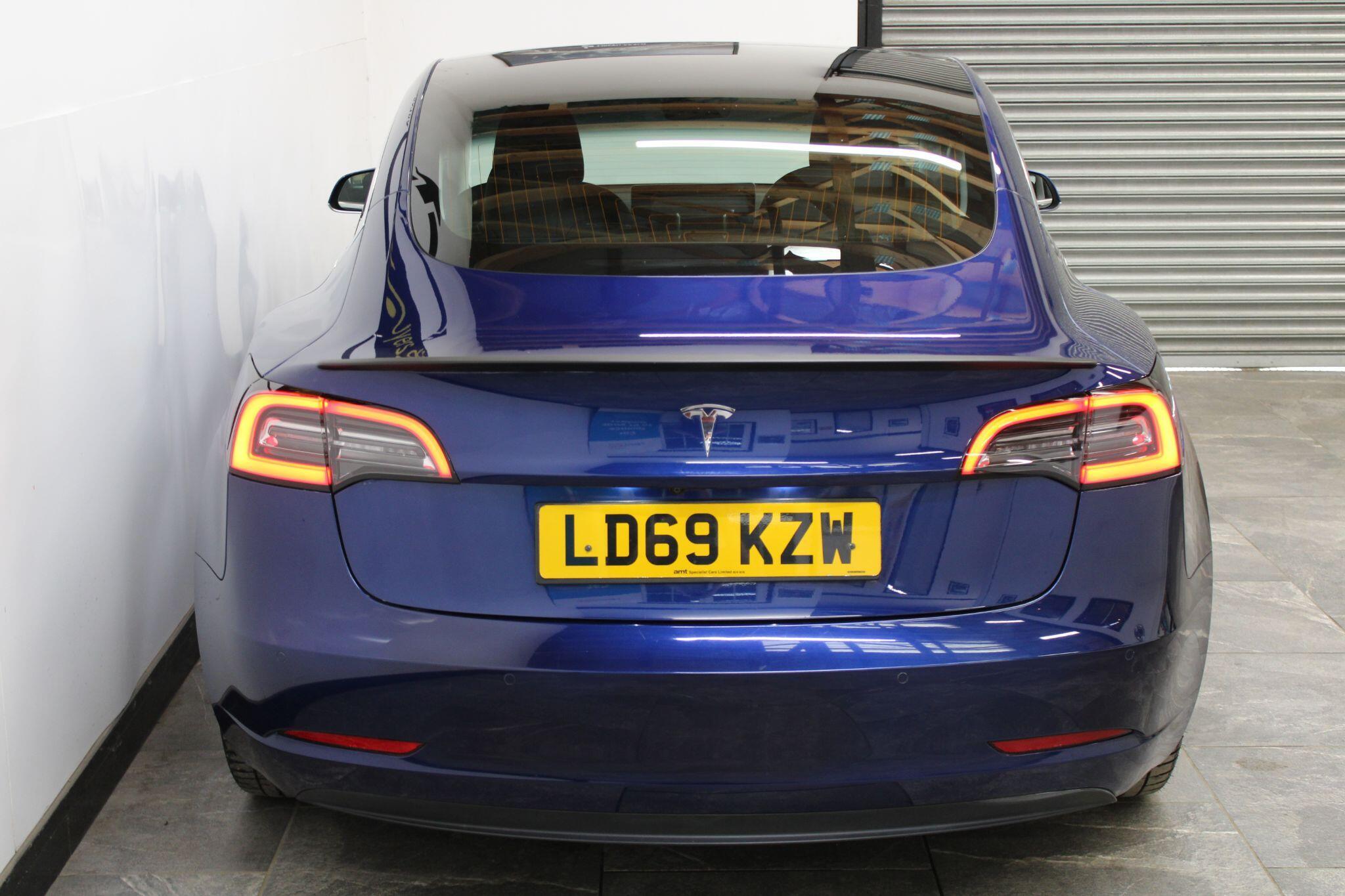 Tesla Model 3 - Image 14