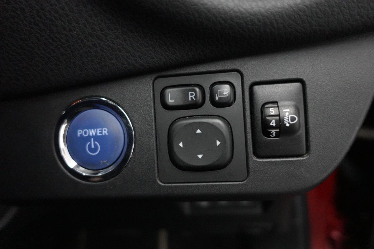 Toyota Yaris - Image 18