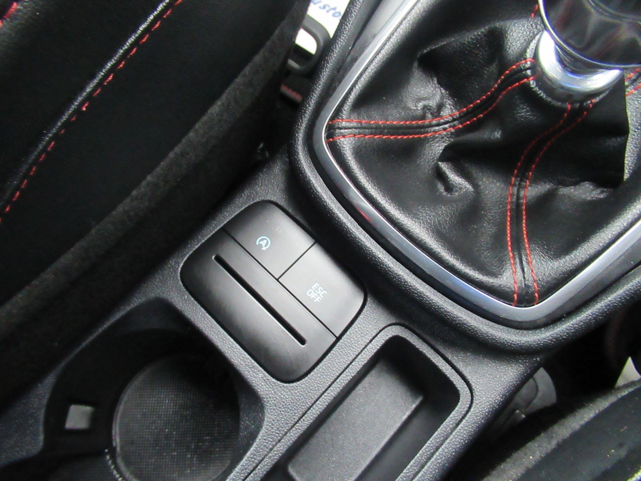 Ford Fiesta - Image 36