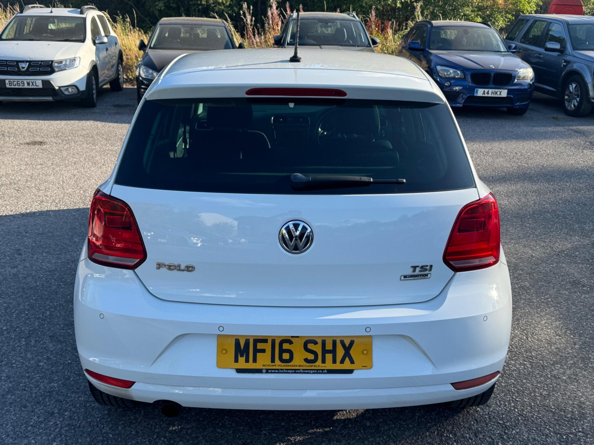Volkswagen Polo - Image 11