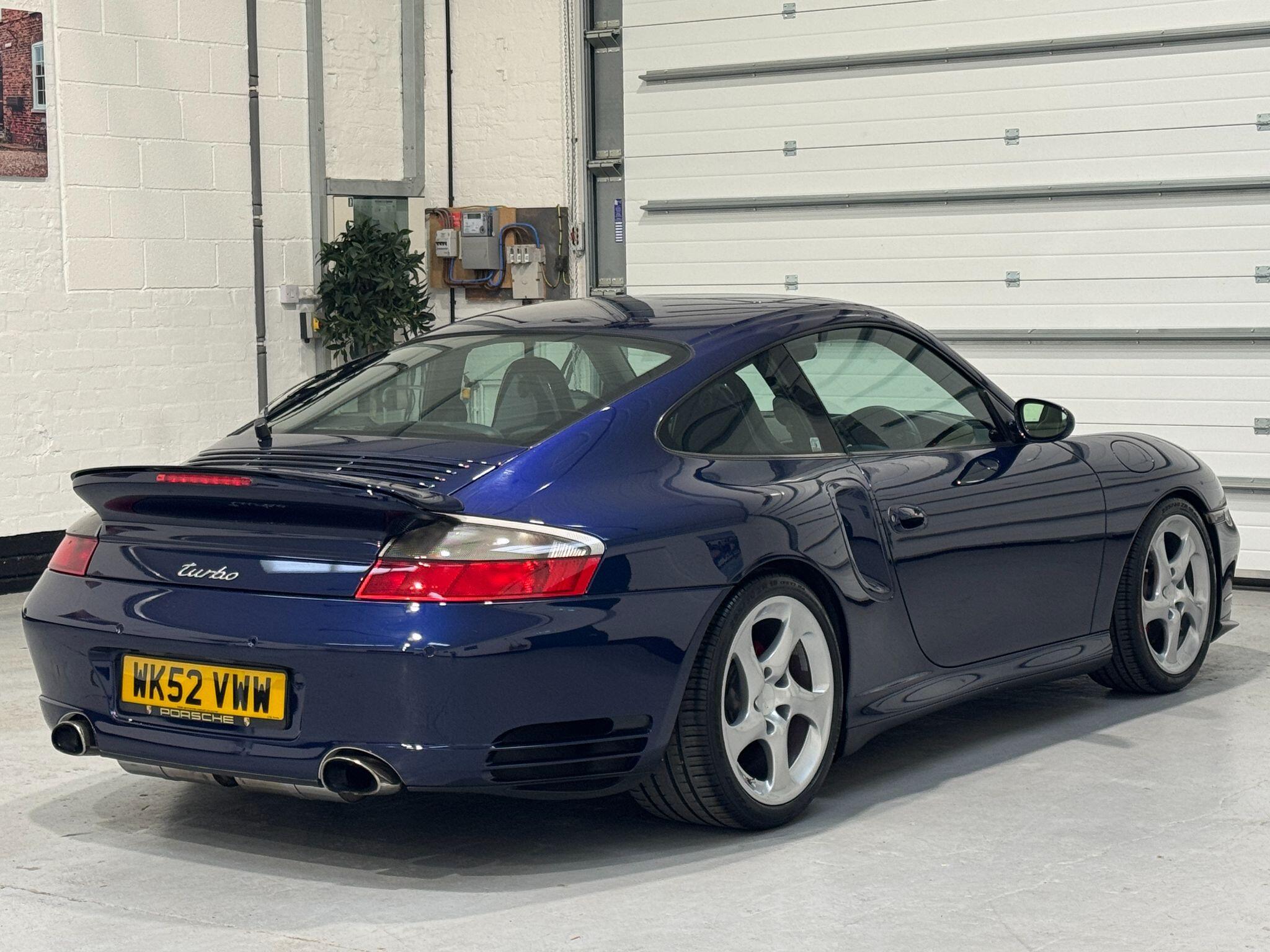 Porsche 911 - Image 11