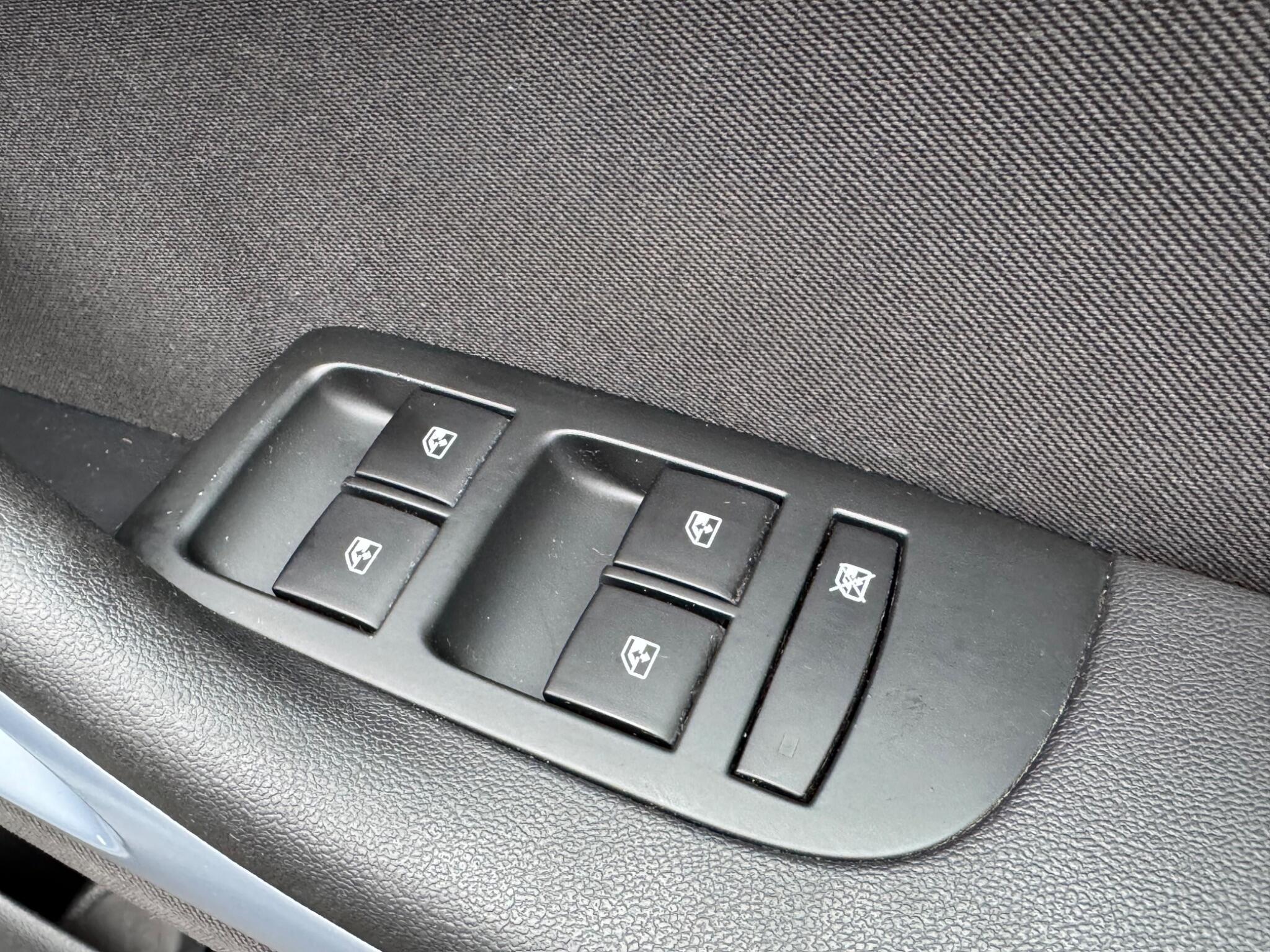 Vauxhall Zafira Tourer - Image 35