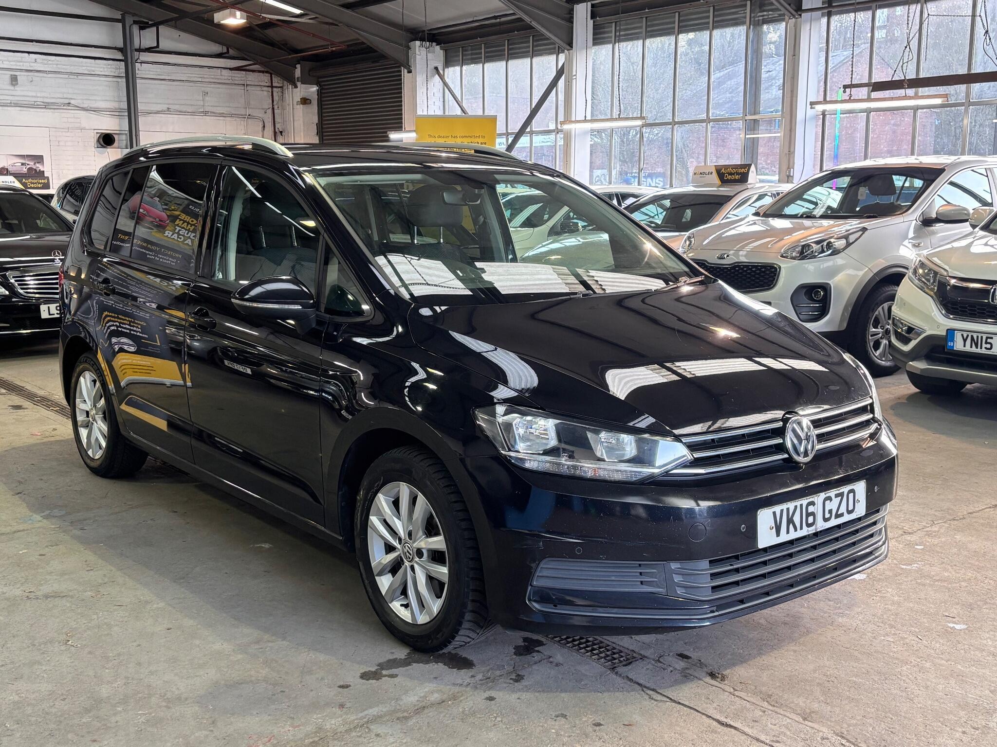 Volkswagen Touran - Image 7