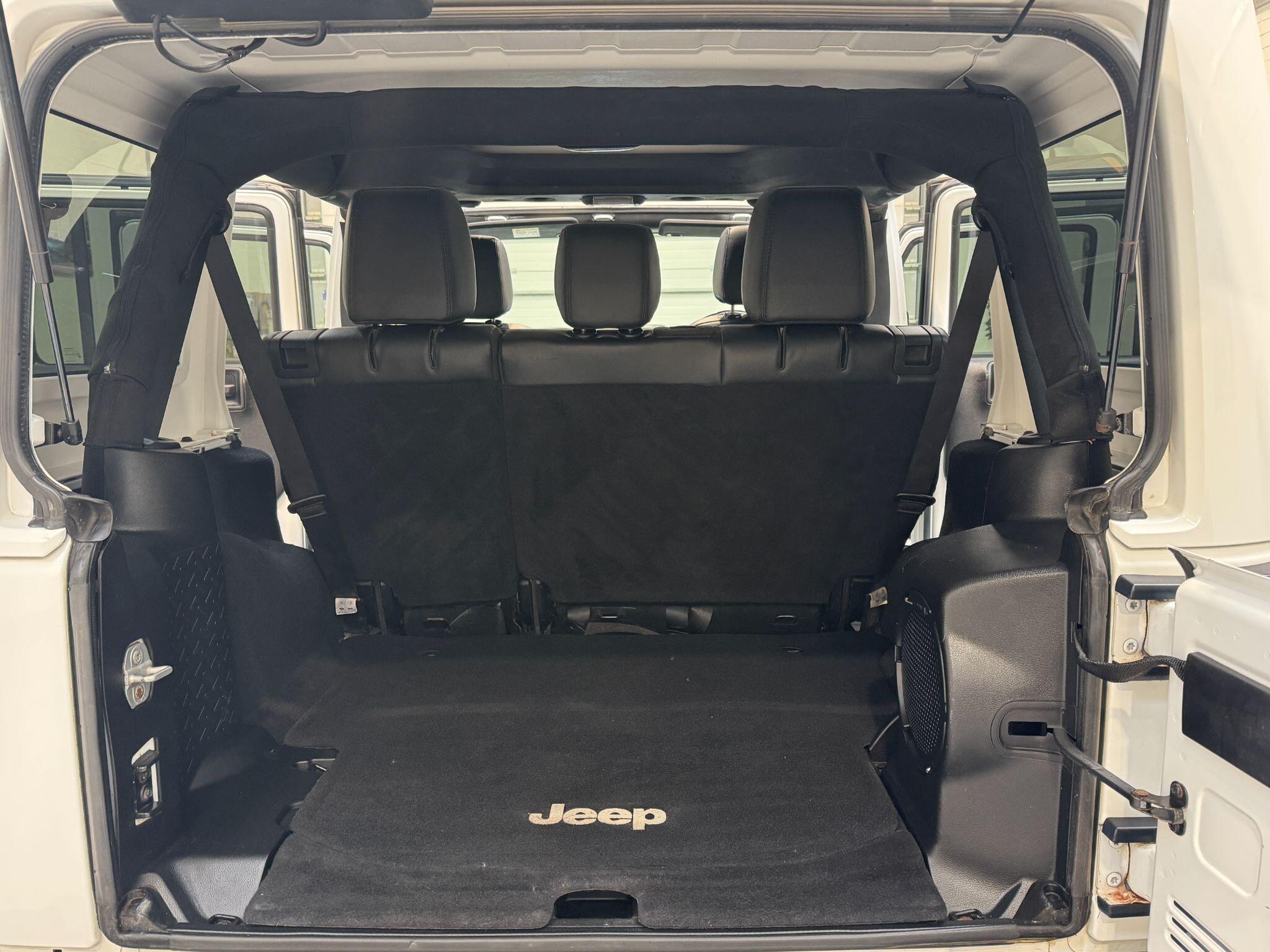 Jeep Wrangler - Image 82