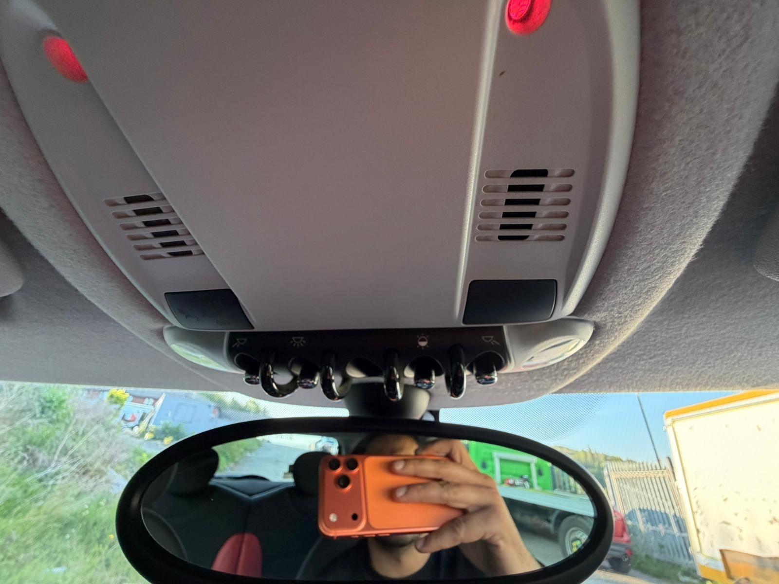 MINI Hatch - Image 32