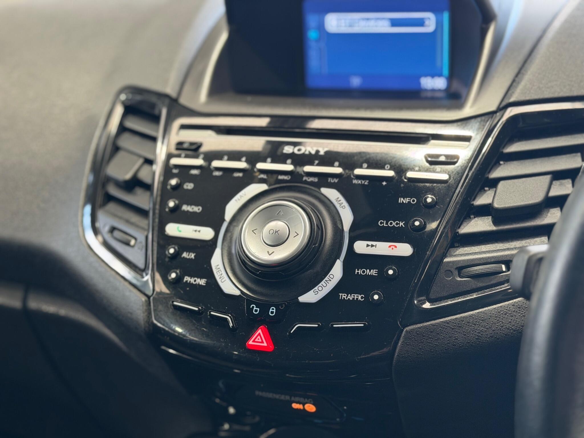 Ford Fiesta - Image 25