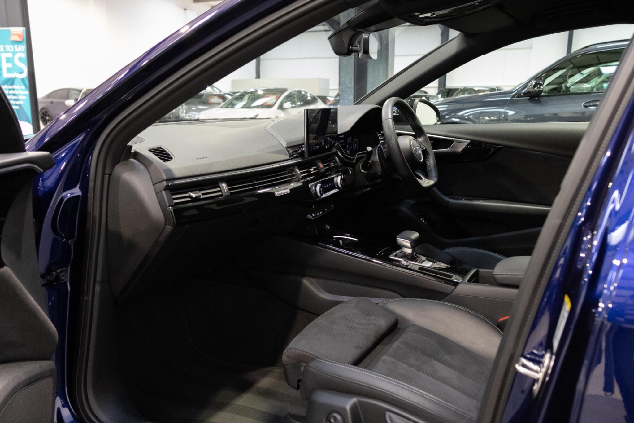 Audi A4 Avant - Image 13