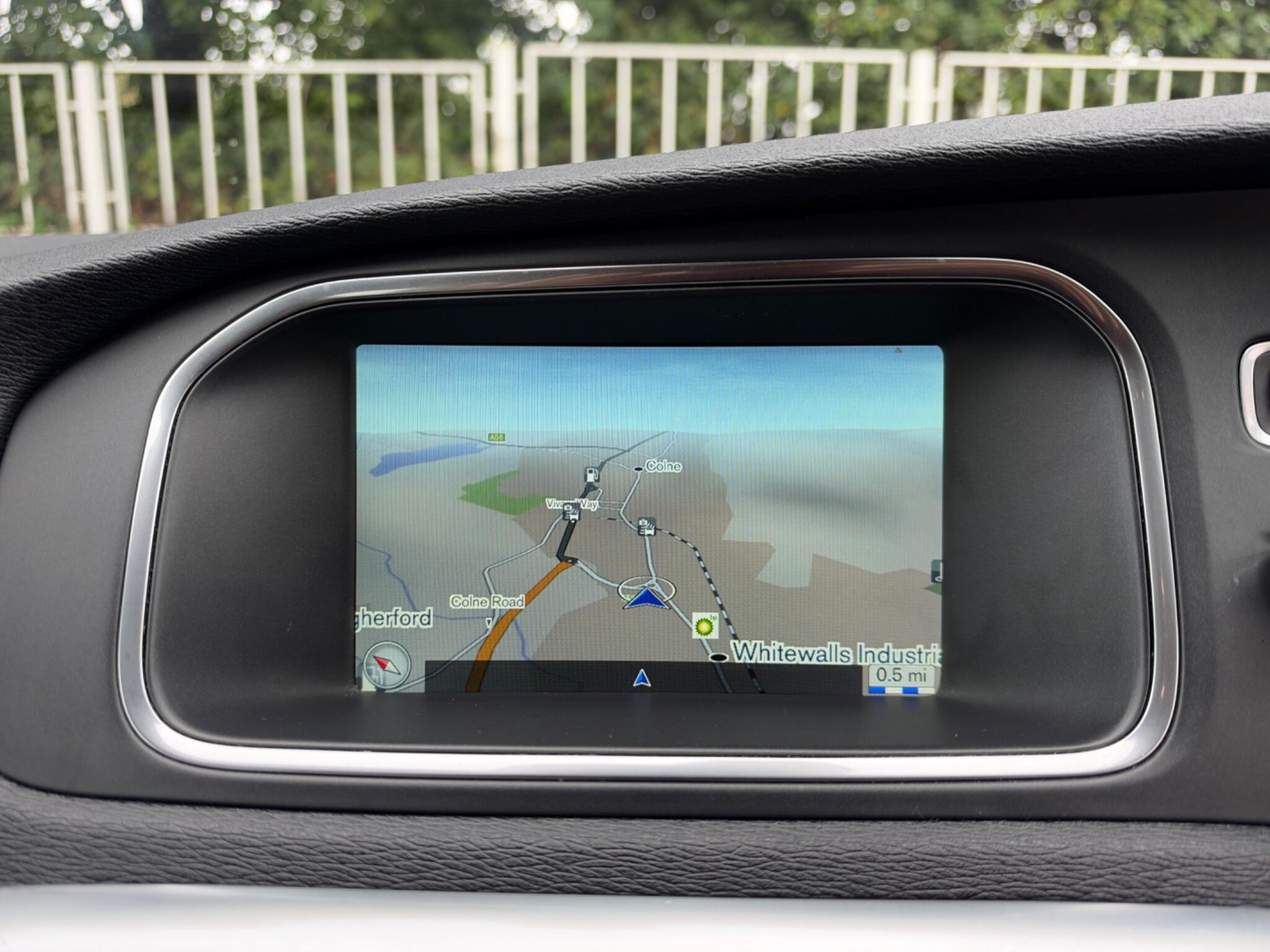 Volvo V40 - Image 17