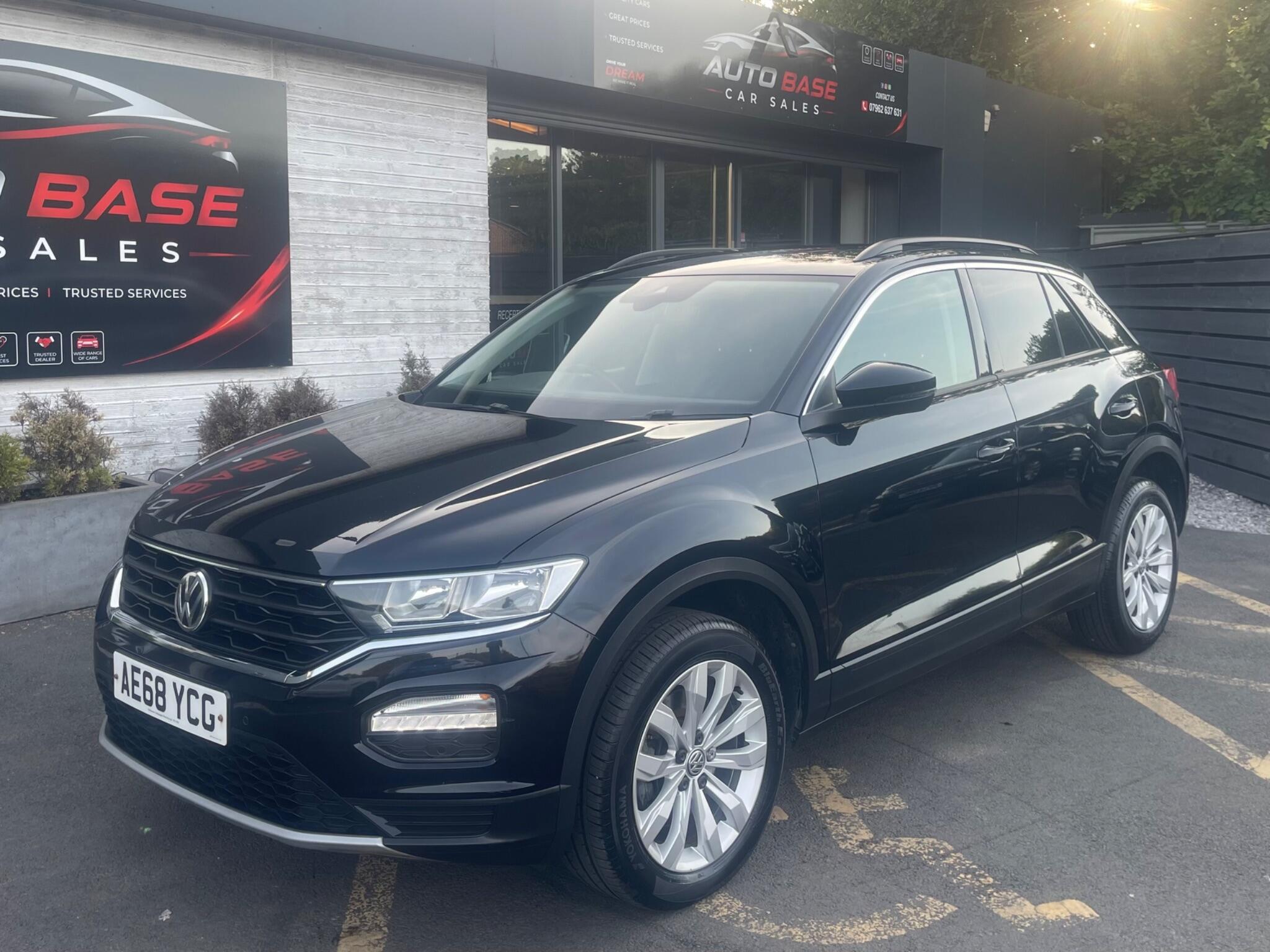 Volkswagen T-Roc - Image 4