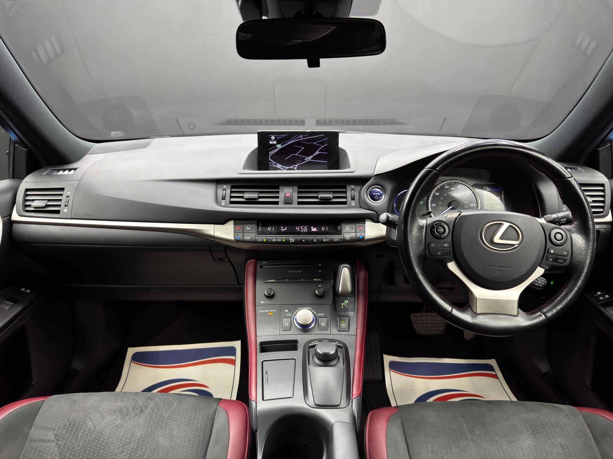 Lexus CT - Image 10