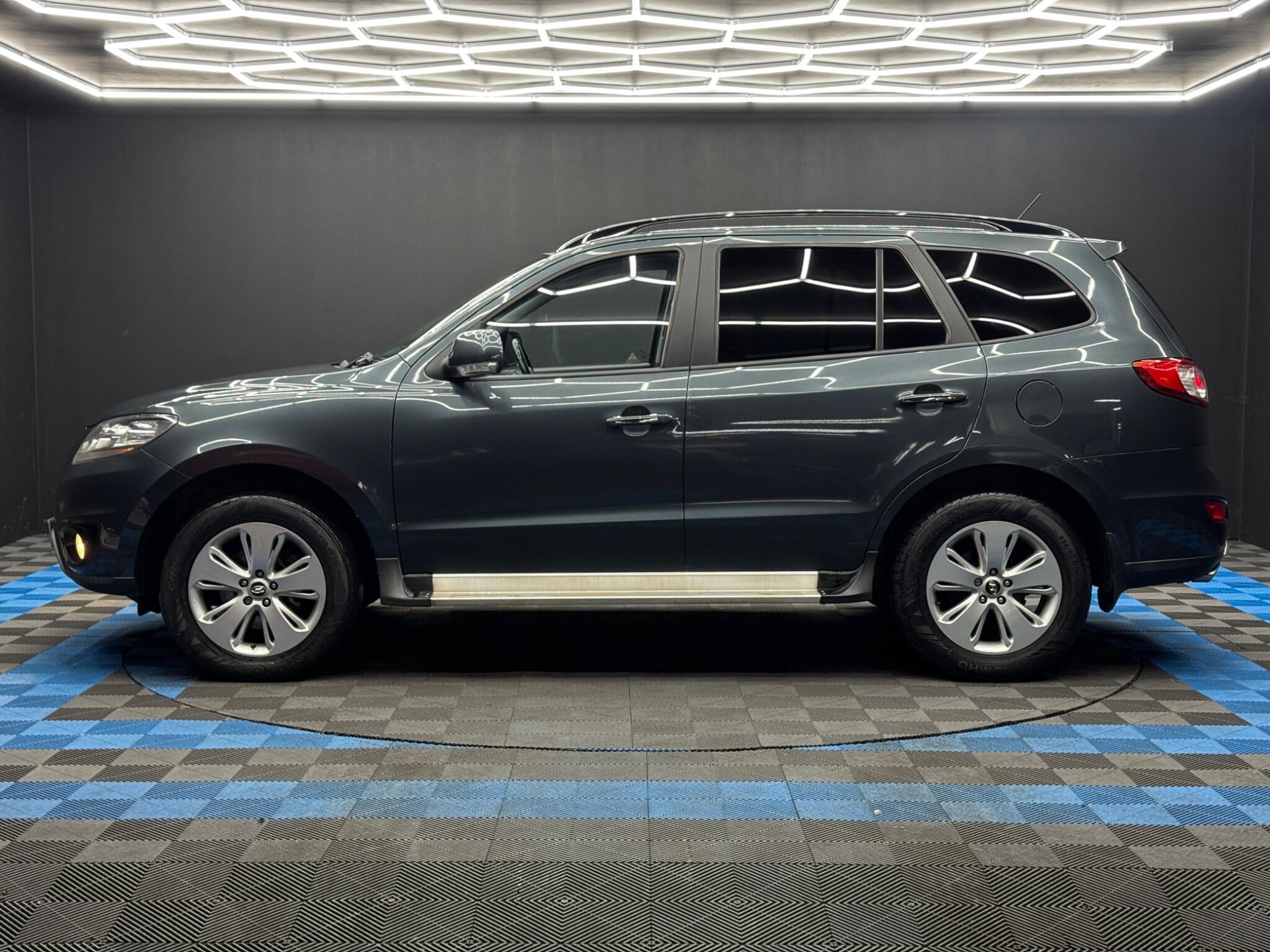 Hyundai Santa Fe - Image 8