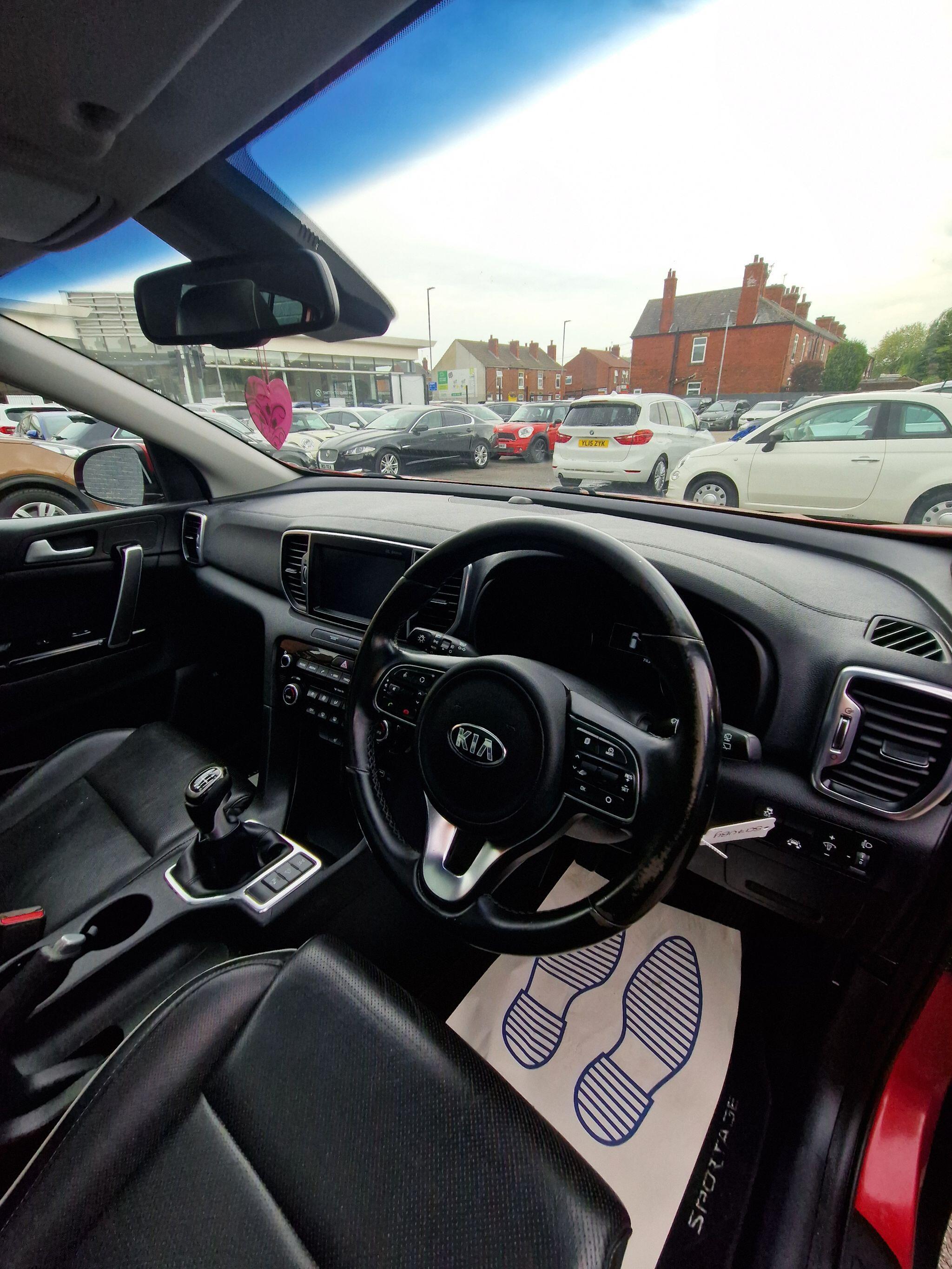Kia Sportage - Image 30