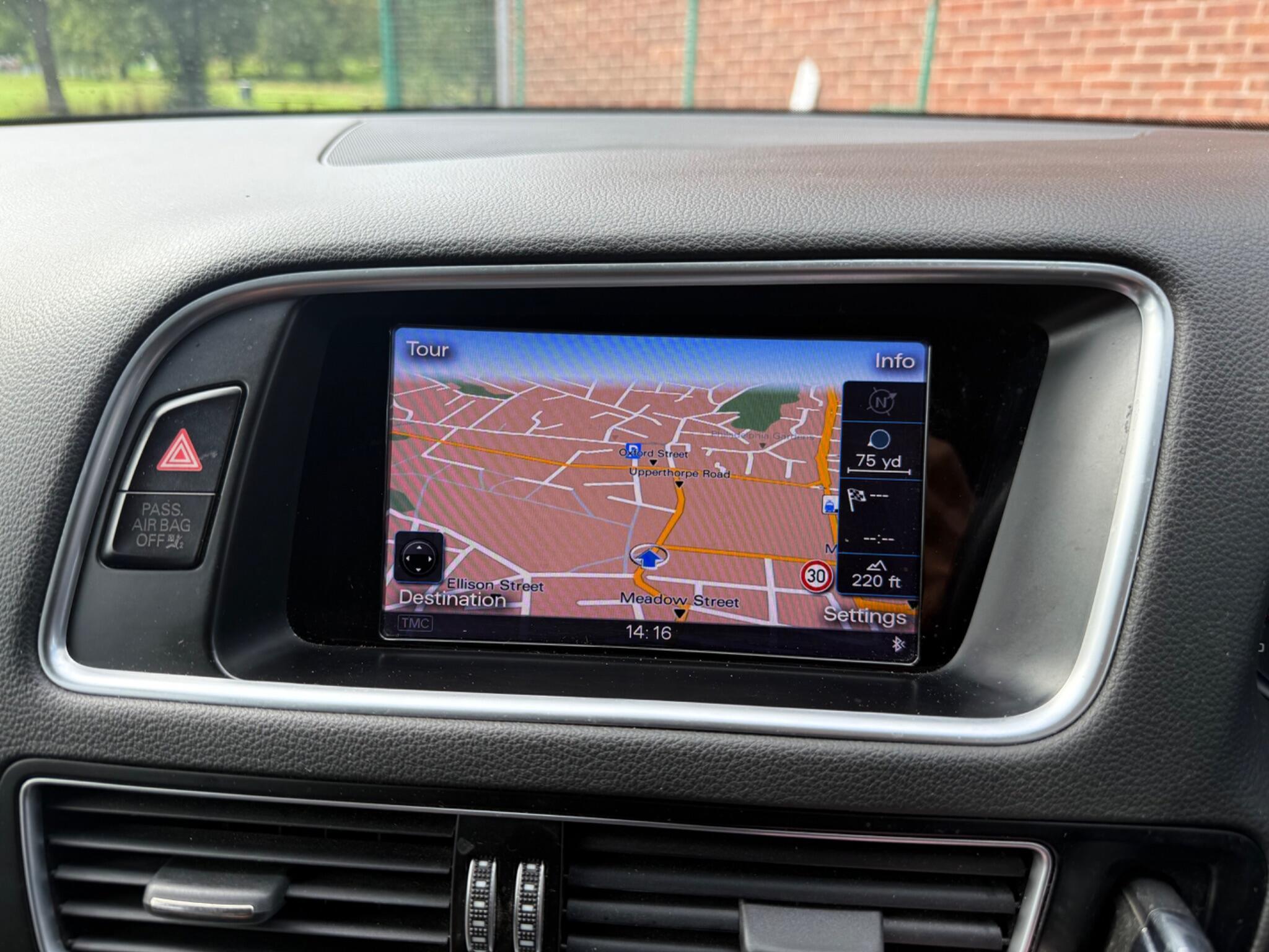 Audi Q5 - Image 10