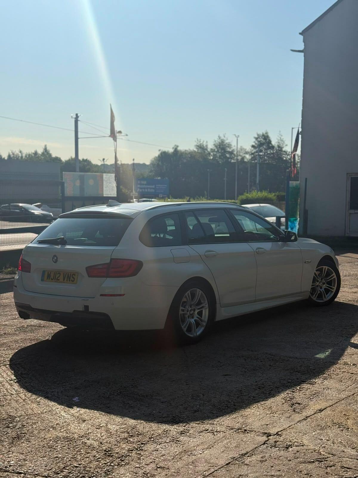 BMW 5 Series - Image 16