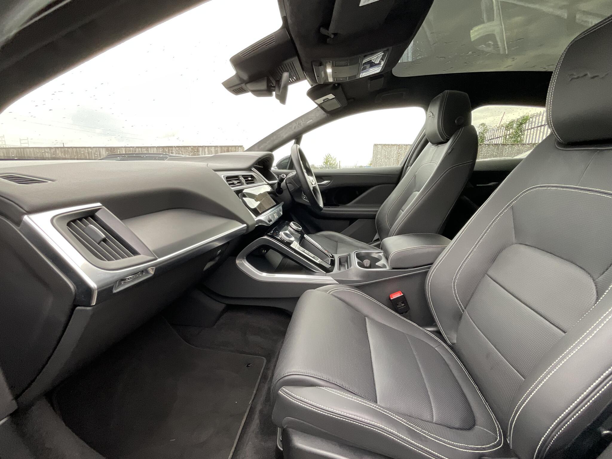 Jaguar I-Pace - Image 19