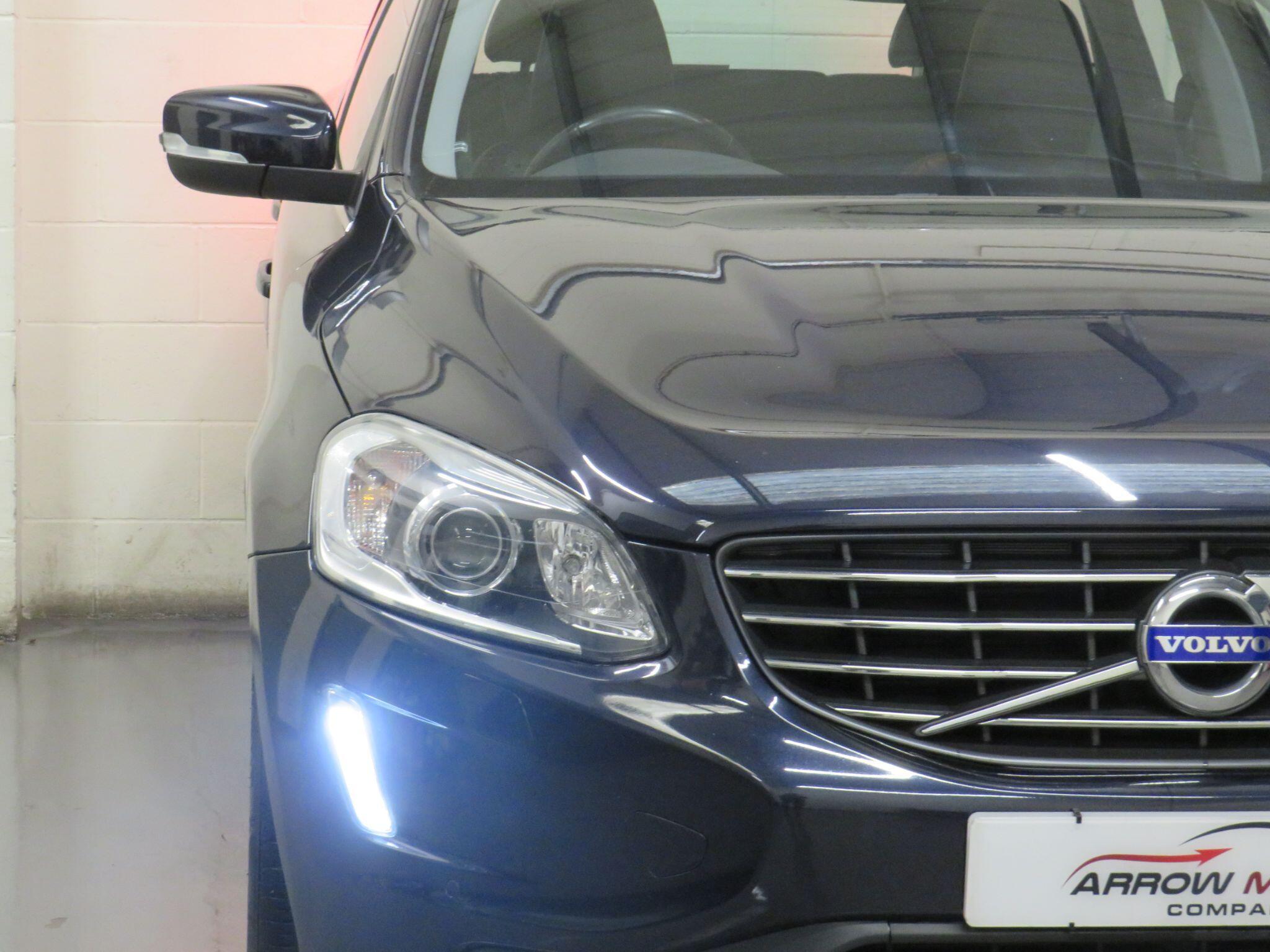 Volvo XC60 - Image 12