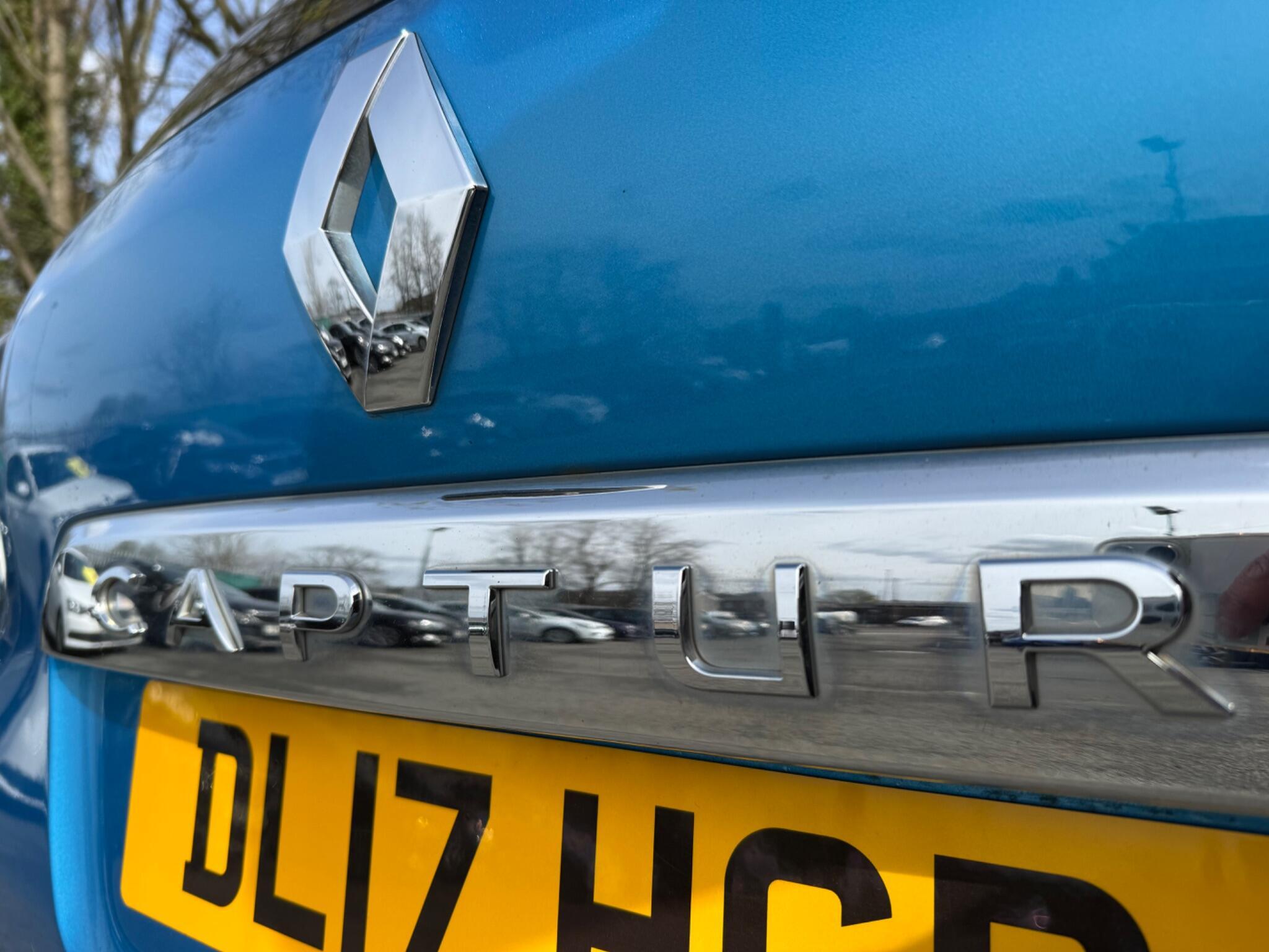 Renault Captur - Image 45