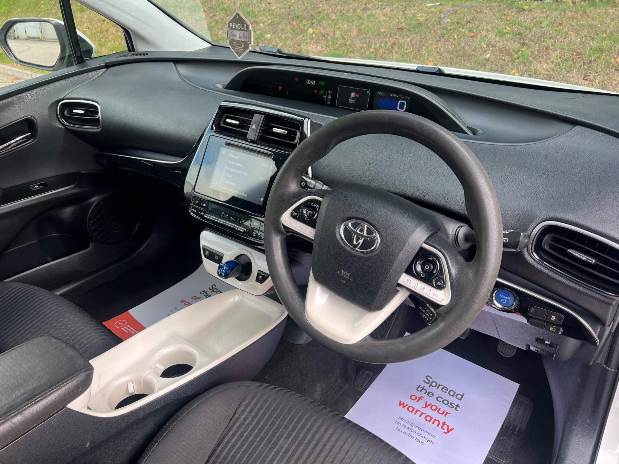 Toyota Prius - Image 15