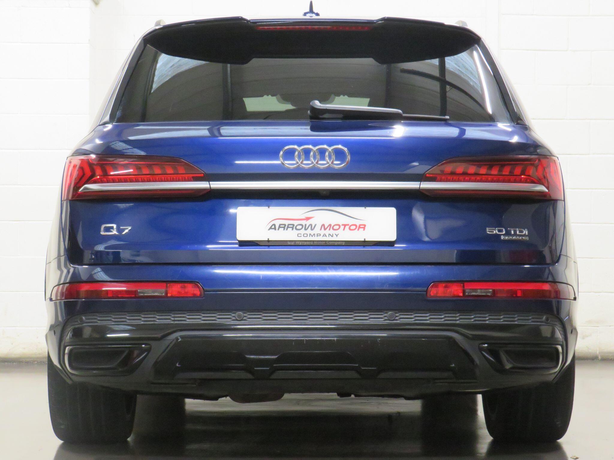 Audi Q7 - Image 5
