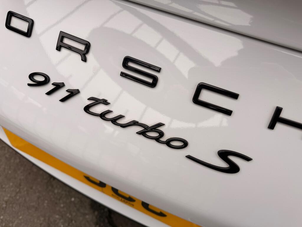 Porsche 911 - Image 34