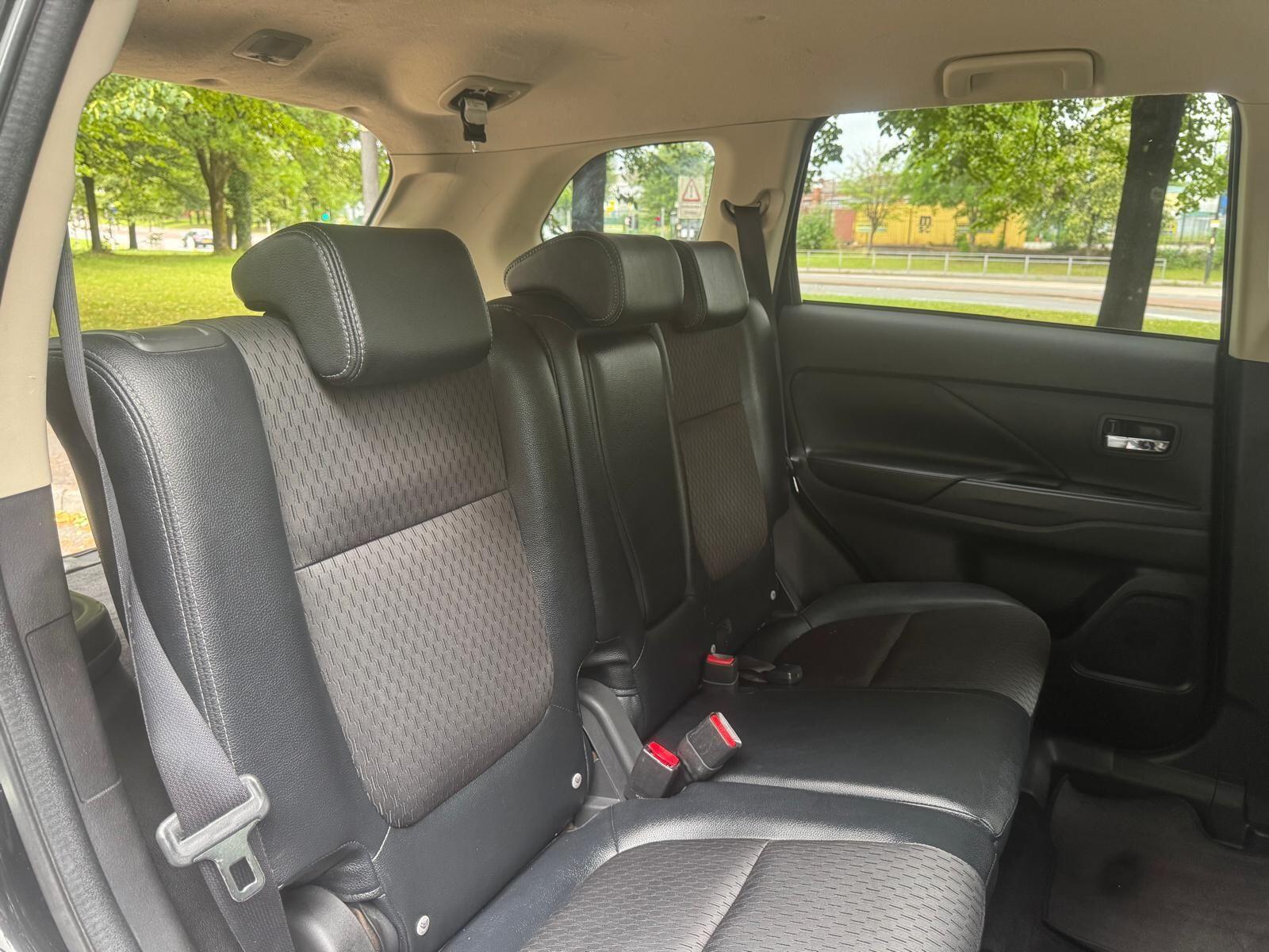 Mitsubishi Outlander - Image 18