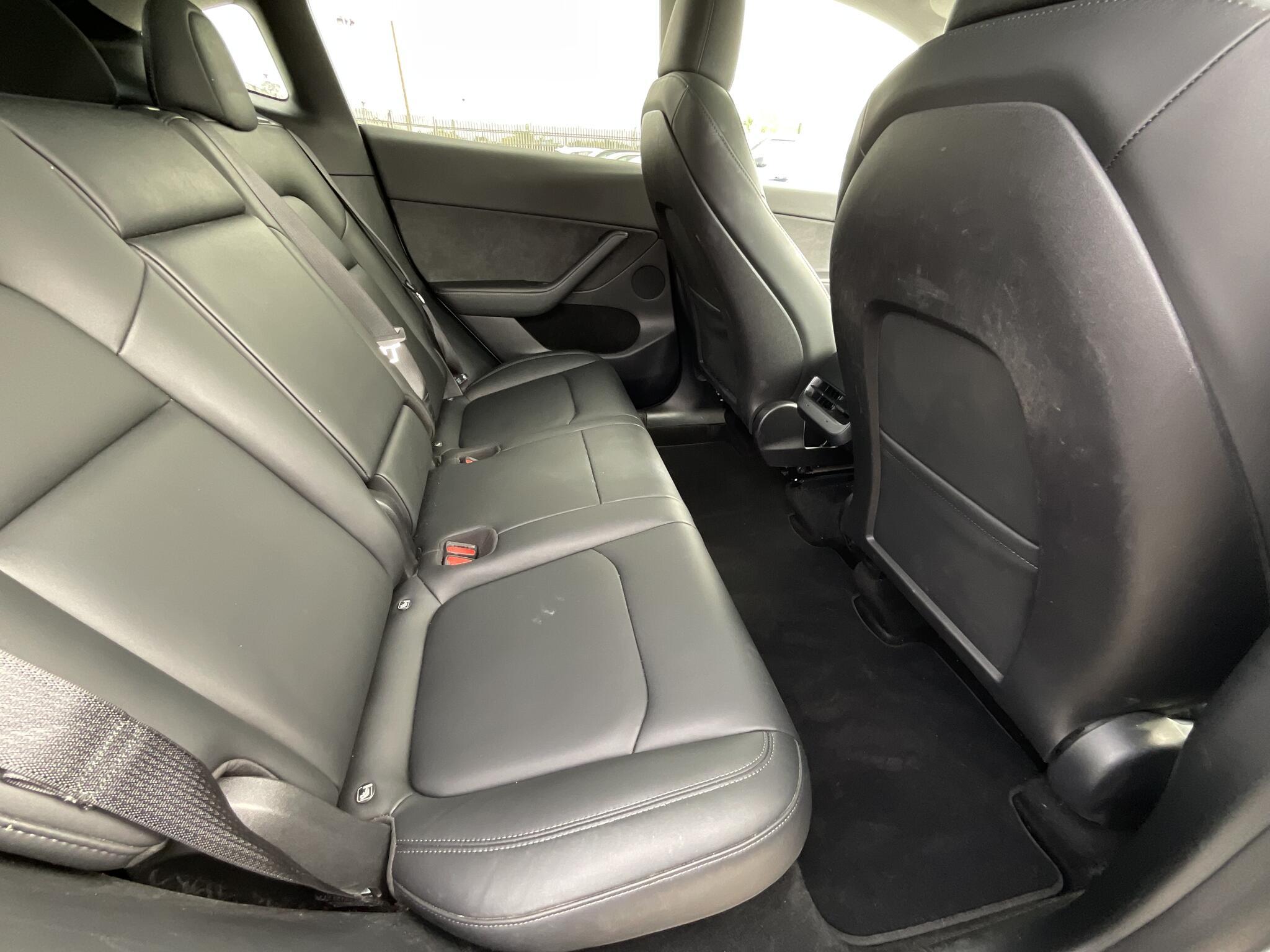 Tesla Model Y - Image 12