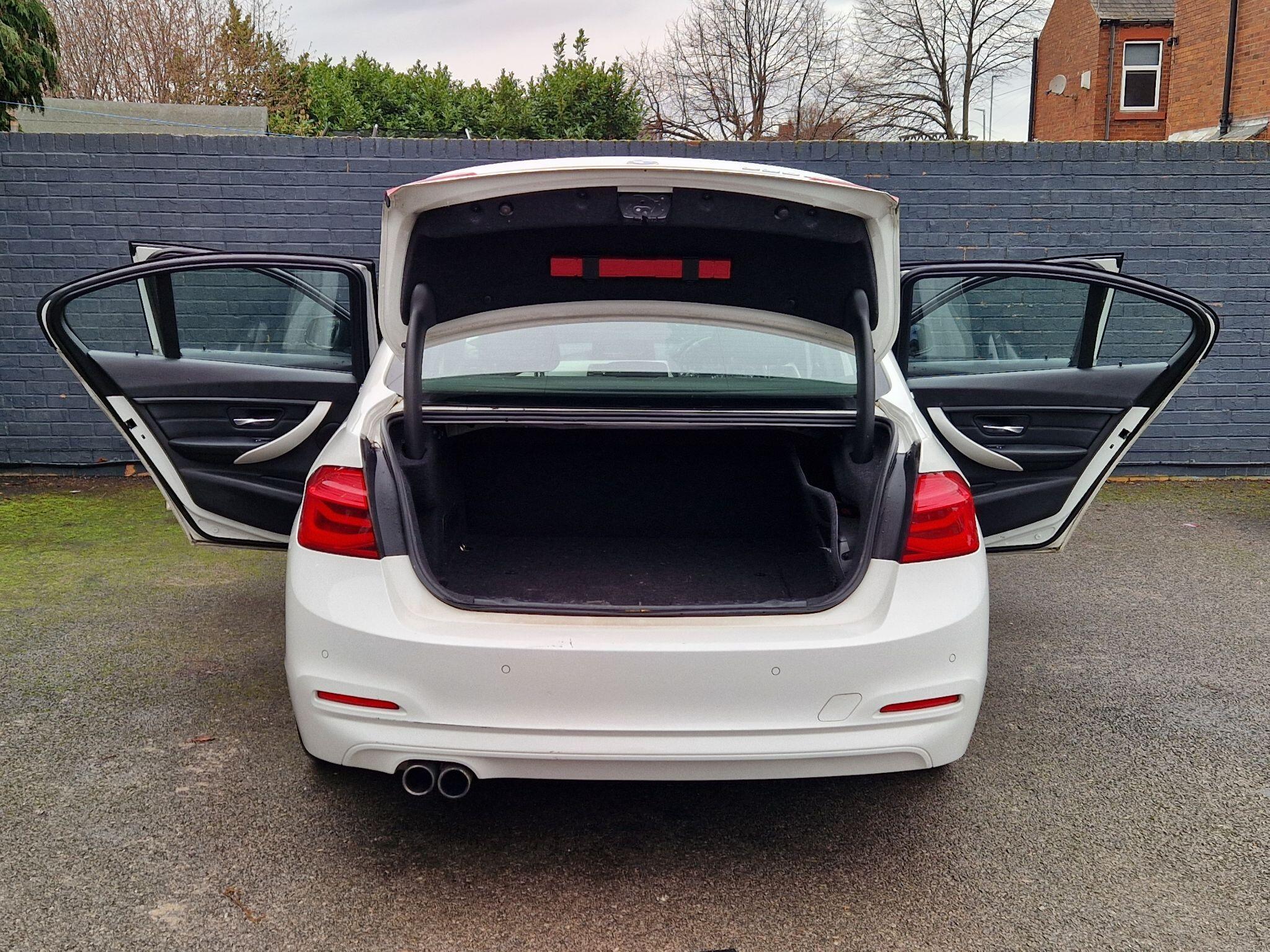 BMW 3 Series - Image 16