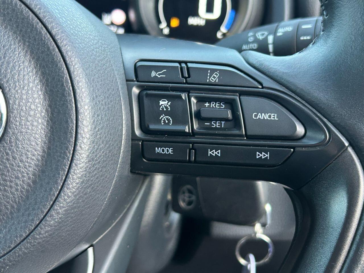 Toyota Yaris - Image 17